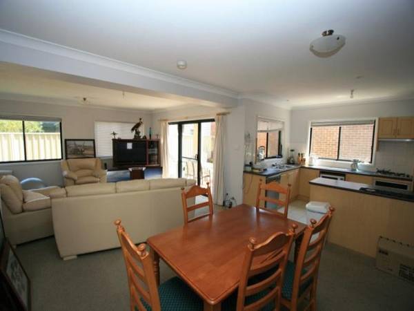 ZOOM IN ON THIS Picture 1