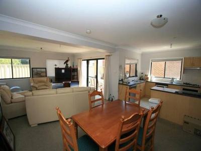 ZOOM IN ON THIS Picture