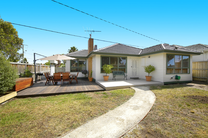 What's behind the fence? Picture 1