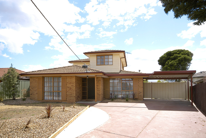 Affordable - 5 Bedroom Accommodation Picture 1