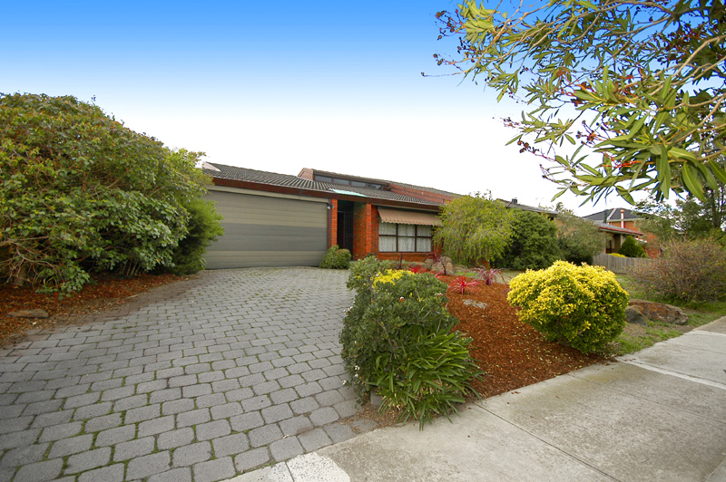 Architecturally Designed Family Home Picture 1