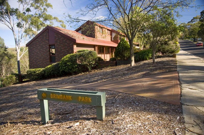 Fantastic Keilor Village Riverfront Location Picture 3