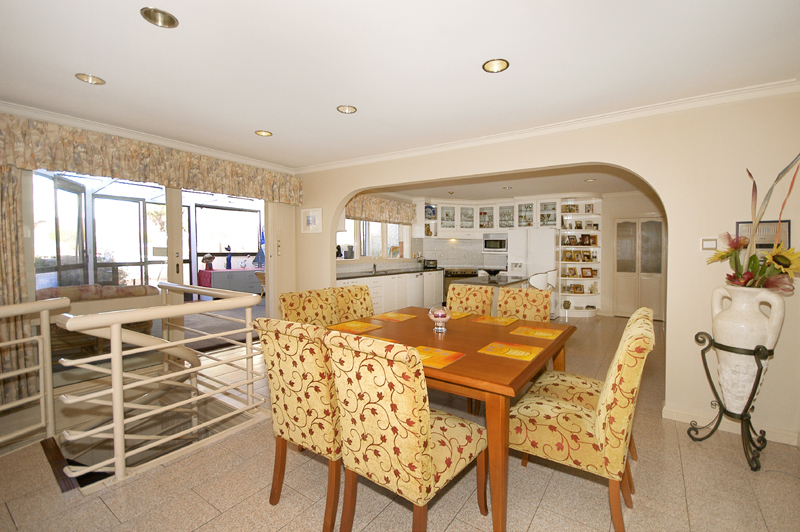 A Full House Picture 3