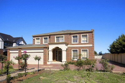 A Grand Home of Family Proportions Picture