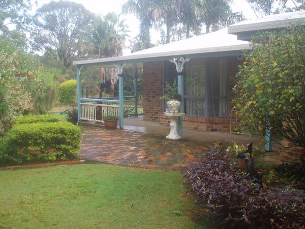 Lifestyle Property on Acreage Picture 1