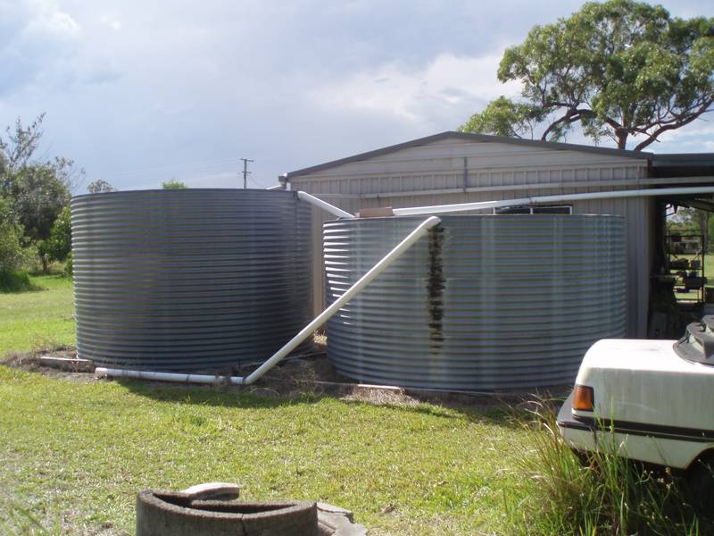 Country Lifestyle Minutes from City Picture 3