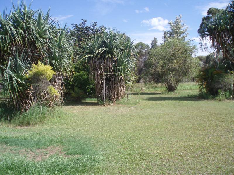 Country Lifestyle Minutes from City Picture 2