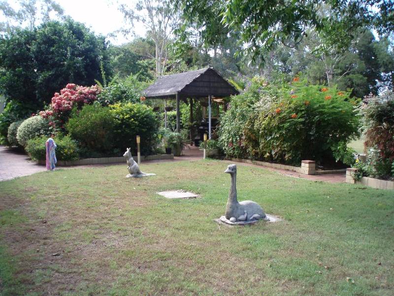 Beachfront Home in Picture Perfect Toogoom! Picture 3