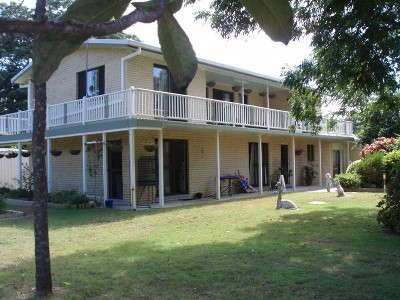 Beachfront Home in Picture Perfect Toogoom! Picture