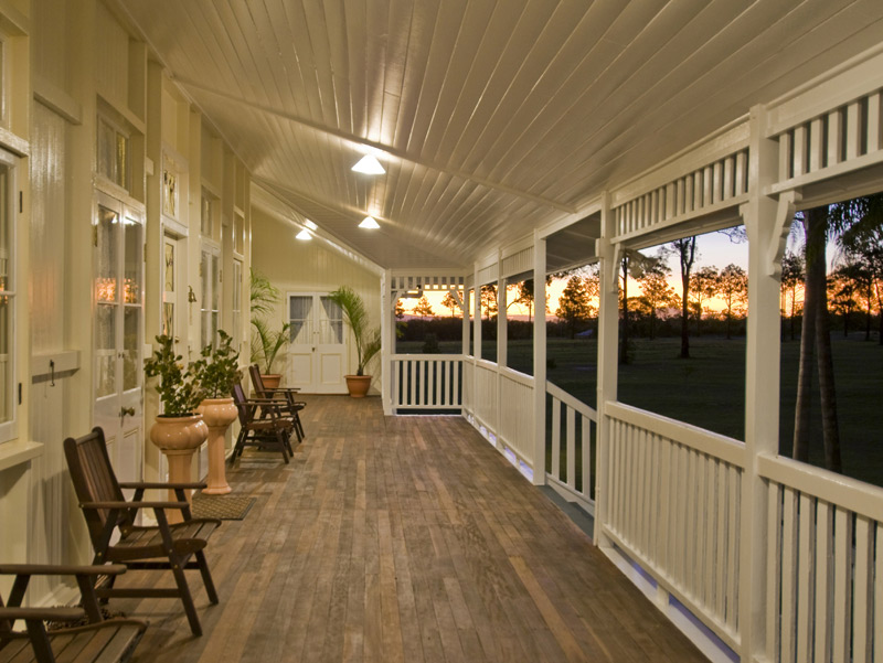 Monumental Historical Manor Picture 2