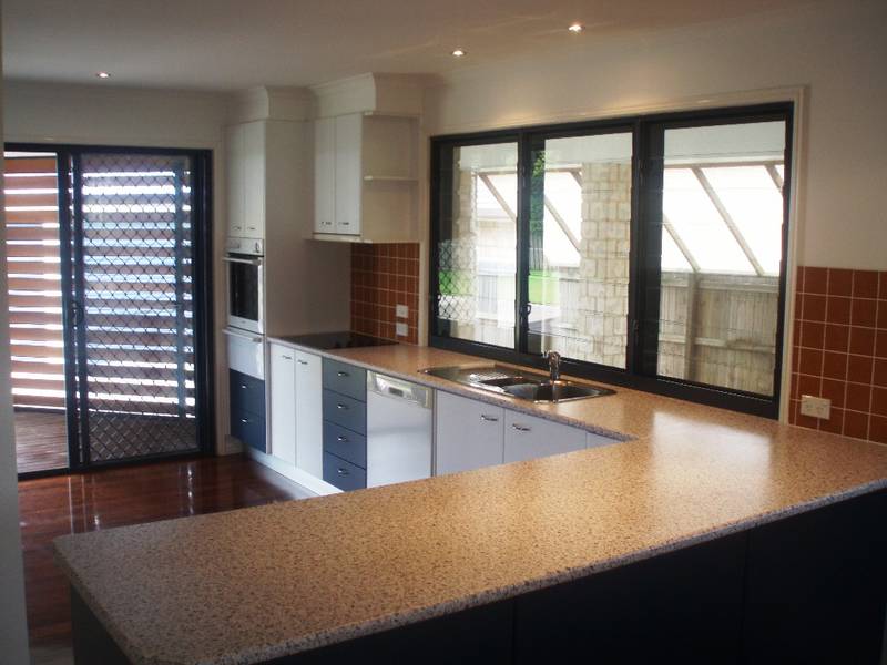 Superbly Presented Property Picture 2