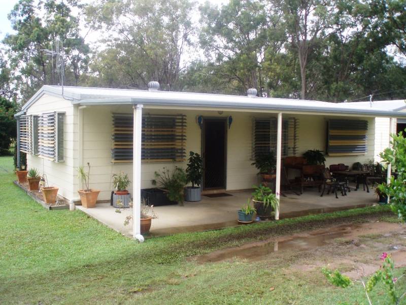 No Misprint - Acreage Living In Town ( 2 acres) Picture 3