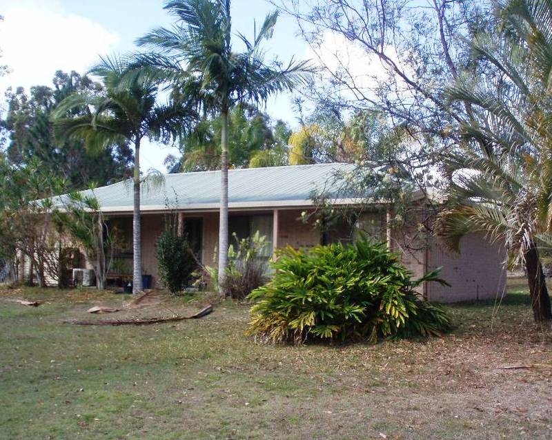 Ideal Low Maintenance Acreage Picture 1