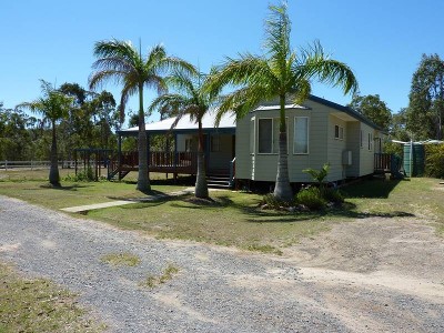 Prominent Country Homestead on 5 Acres - Must Be Sold! Picture Prominent Country Homestead on 5 Acres - Must Be Sold! Picture
