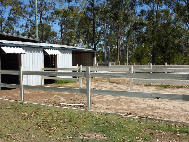 Prominent Country Homestead on 5 Acres - Must Be Sold! Picture 3