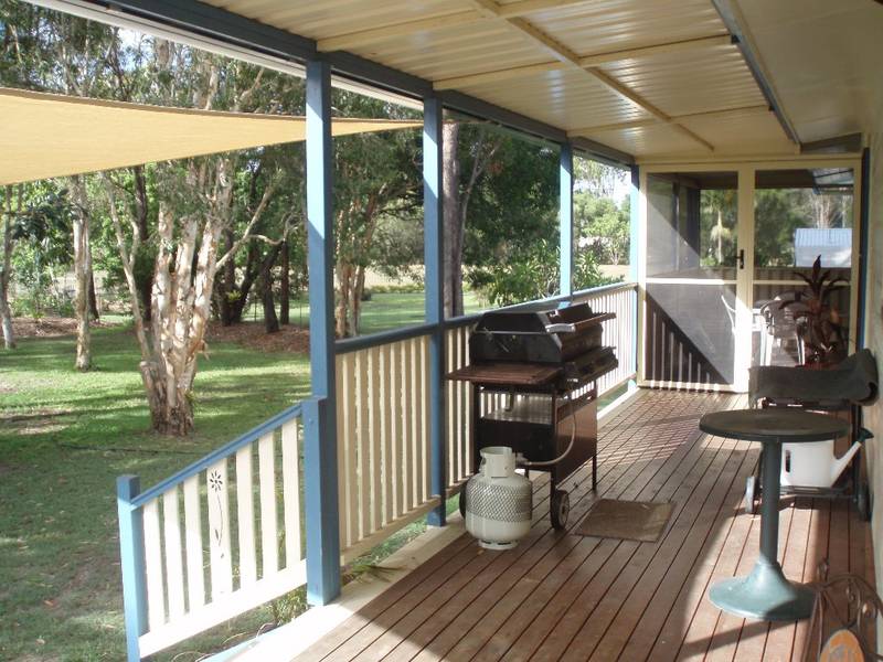 Modern Home on Half an Acre! Picture 2