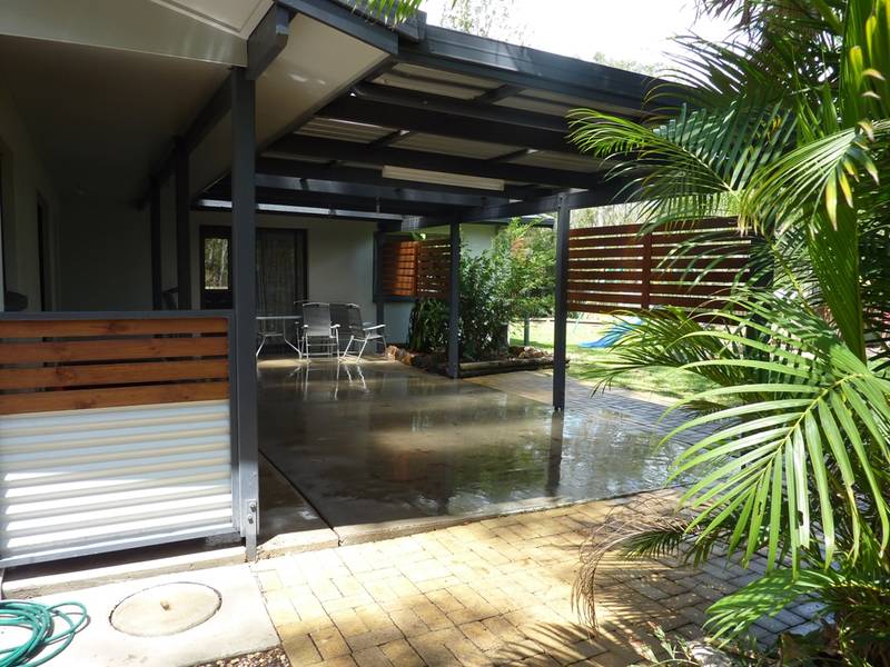 Refurbished Home in an Oasis Like Environment Picture 1