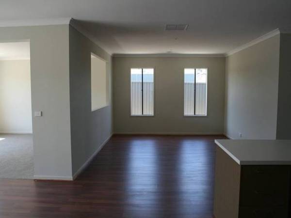 Brand new family home in Lakeside, 4 Plus Study Picture 3