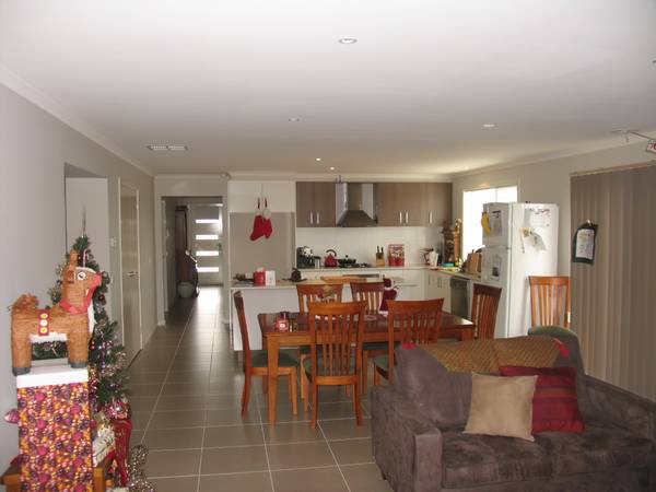 Stunning Modern Near New Home Picture Stunning Modern Near New Home Picture