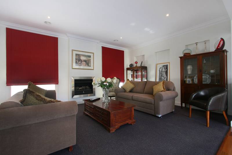 Splash around in King Sized Comfort Picture 3