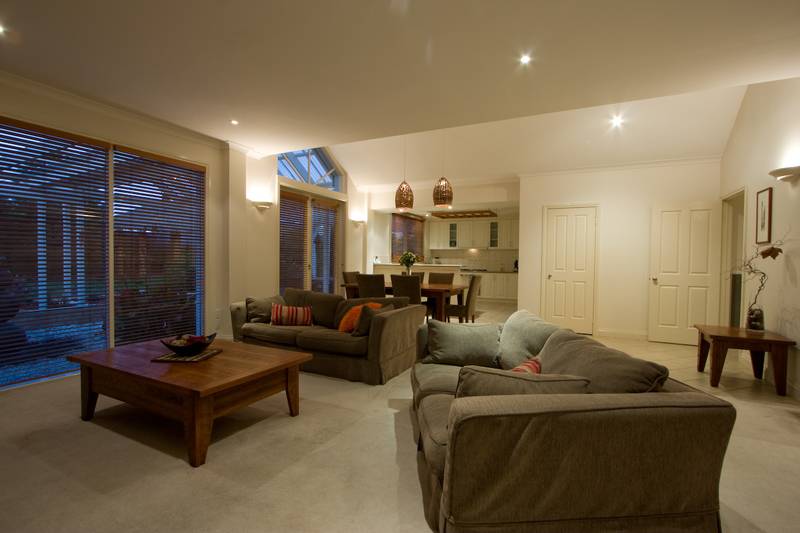 A Home of Distinction Picture 3
