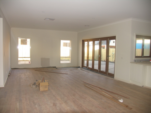 A must see!!!
Positive Cash Flow Investment - 7% Leaseback Picture 3