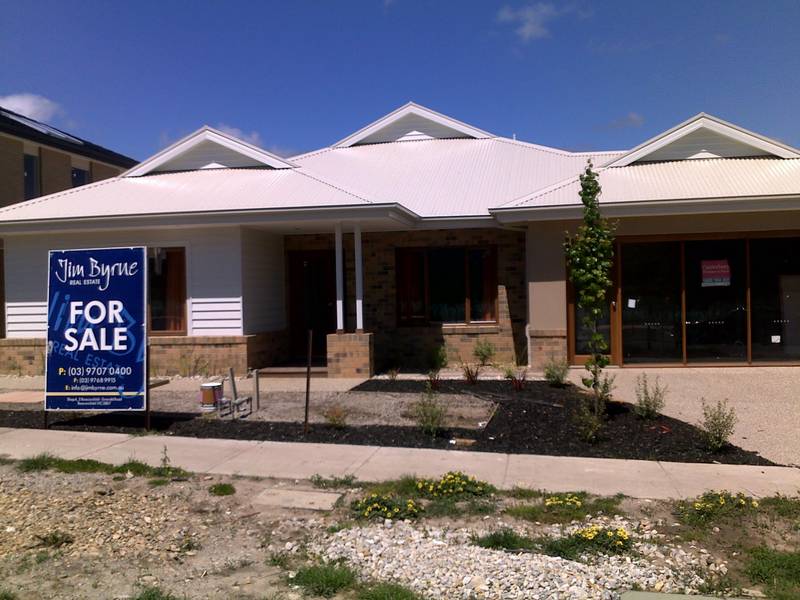 A must see!!!
Positive Cash Flow Investment - 7% Leaseback Picture 1