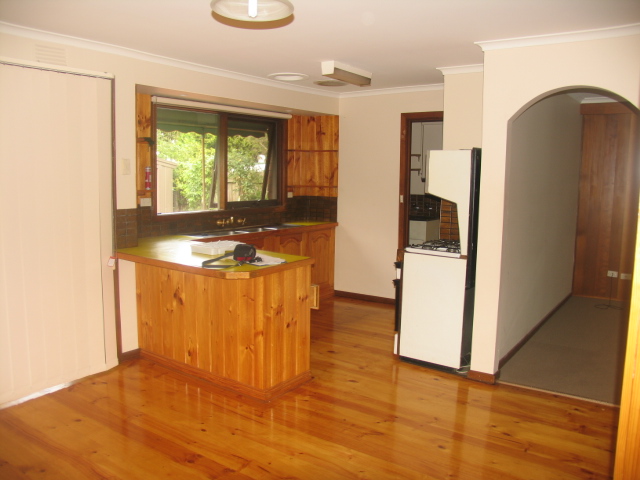 3 Bedroom home with huge Bungalow Picture 2