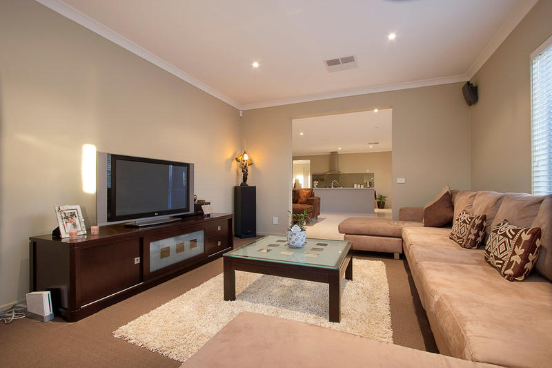 It's all about LOCATION and size! Picture 3