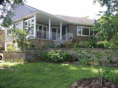 Newport Holiday House Picture Newport Holiday House Picture