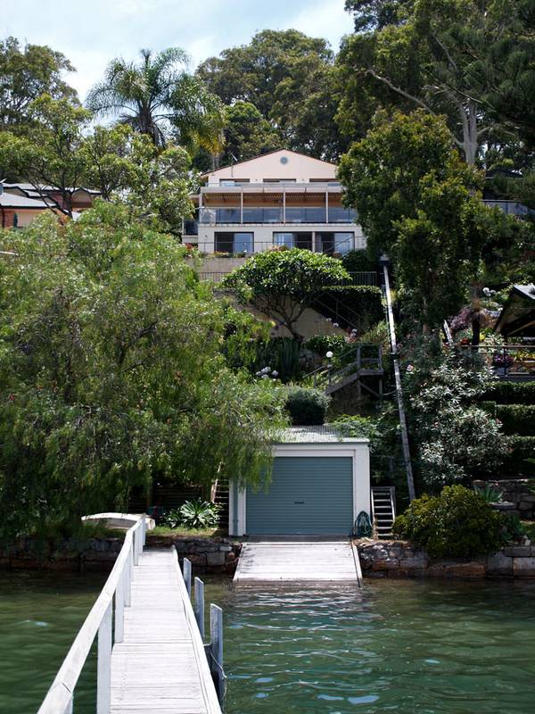 Exclusive Waterfront Opportunity Picture 1