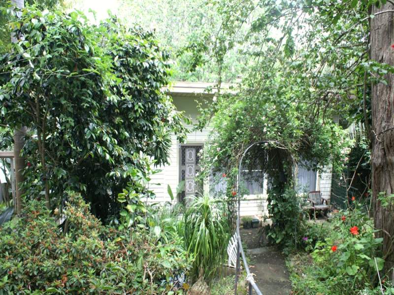 UNDER CONTRACT Picture 1