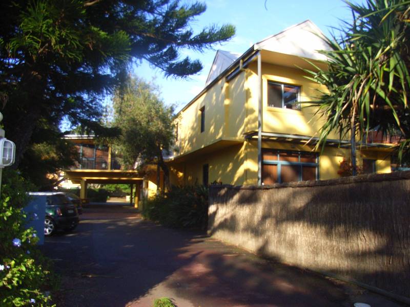 Sold by Steven Crooks .... Pacific First National.....9973 4888 Picture 1