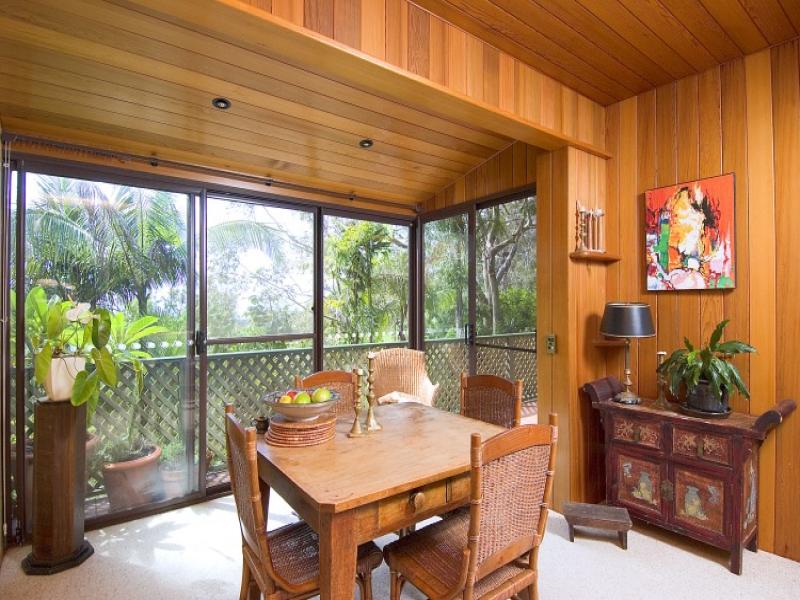 Spacious 4 bedroom home Picture 3