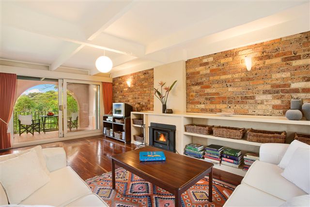 What a location!...with huge double garage Picture 2