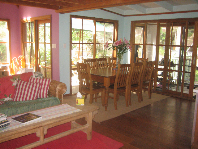 Country life by the beach! Picture 1