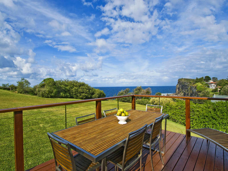 Magnificent Views & Stylish in Design! Picture 1