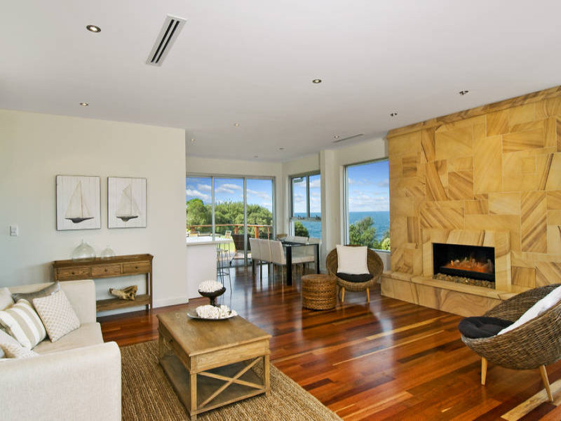 Magnificent Views & Stylish in Design! Picture 2