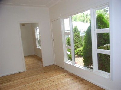 Cute Avalon Cottage Picture