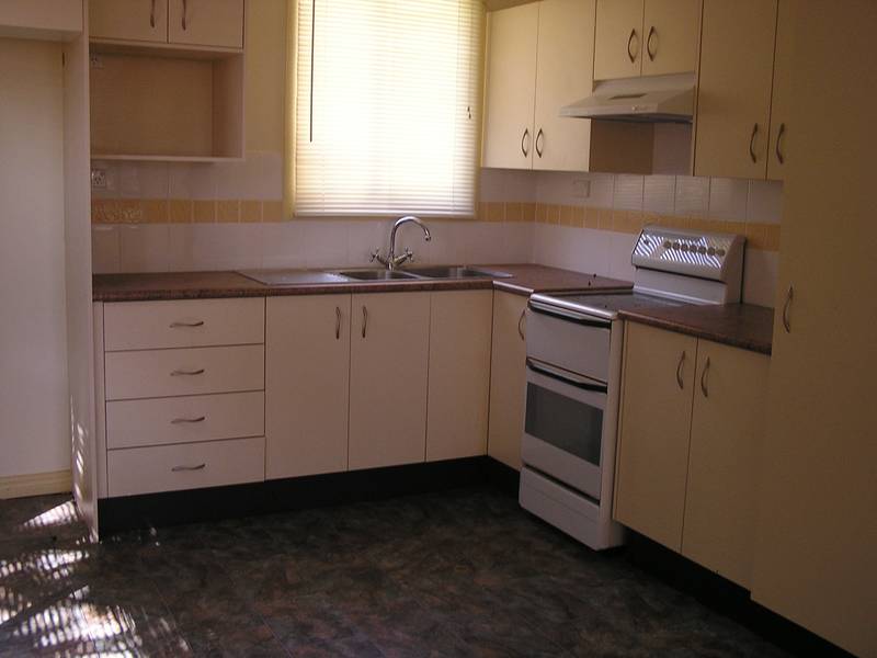 Family Home On Generous Land Picture 2