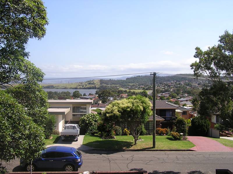 Space, views and a pool! Picture 2