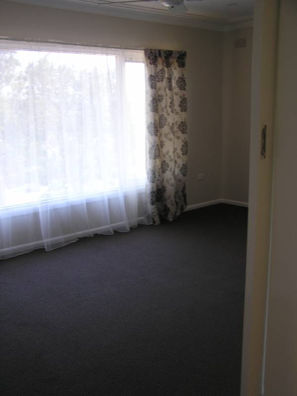 Space, views and a pool! Picture 3