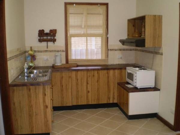 CUTE AS A BUTTON Picture