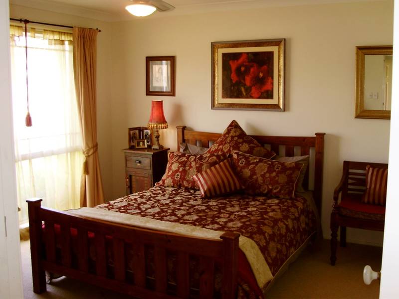 RIGHT SIZE - RIGHT PRICE! Picture