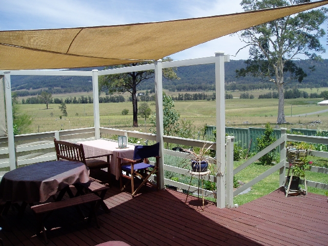 MOUNTAIN VIEWS Picture 3