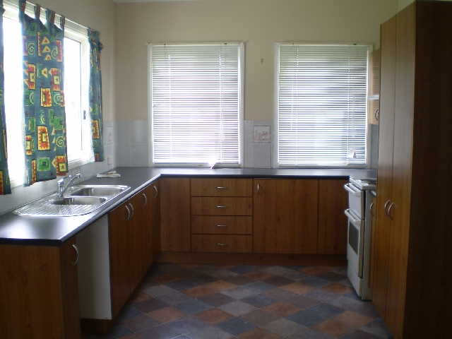 BEGINNERS LUCK Picture 3