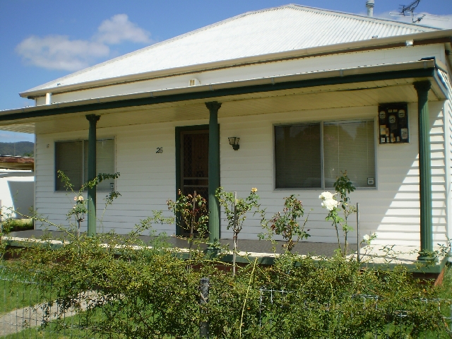 FIRST HOME BUYERS TAKE NOTE!! Picture 1