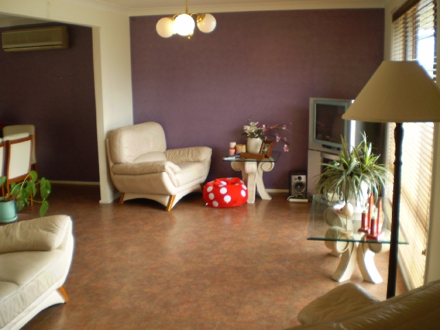 DRESS CIRCLE POSITION Picture 2