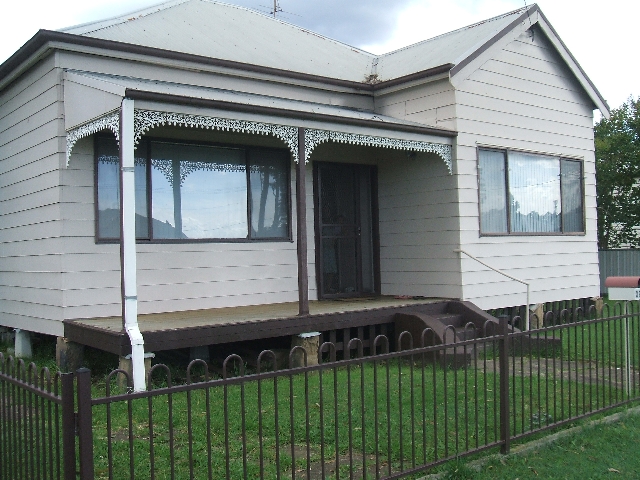 IT'S THE ONE THAT YOU WANT! Picture 1