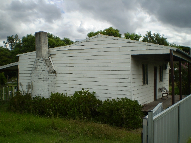 ALMOST VACANT BLOCK Picture 2